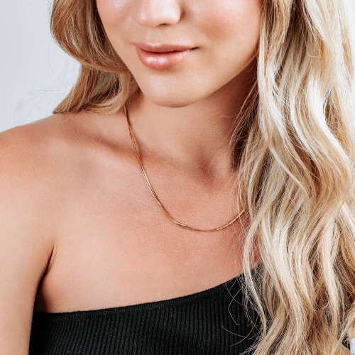 DELICATE SNAKE CHAIN GOLD