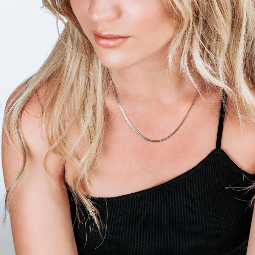 DELICATE SNAKE CHAIN SILVER